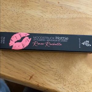 Moonstruck hottie lip plumper shade pink